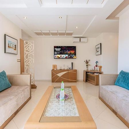 Central 2-Bedrooms Near Beach & Dining Tangier Bagian luar foto