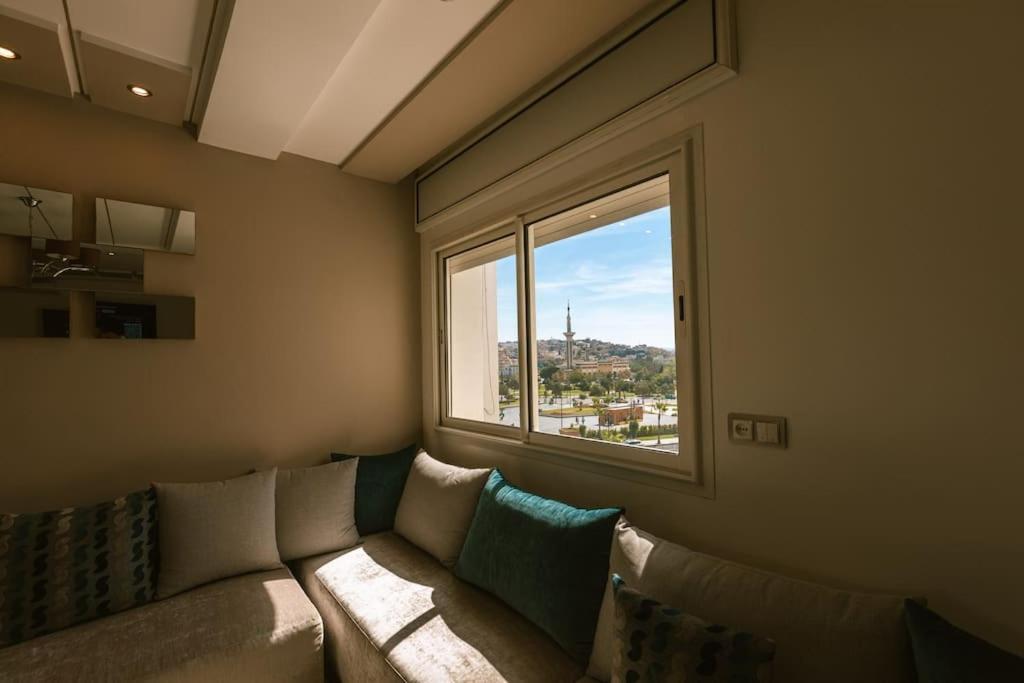 Central 2-Bedrooms Near Beach & Dining Tangier Bagian luar foto