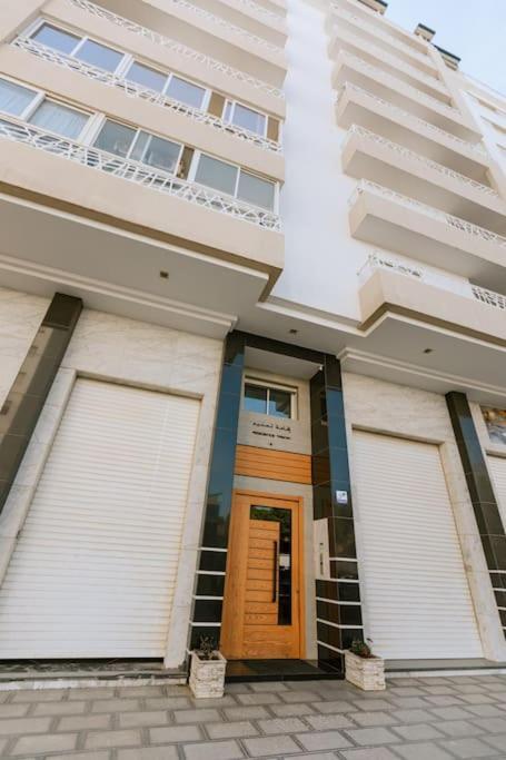 Central 2-Bedrooms Near Beach & Dining Tangier Bagian luar foto